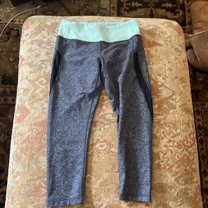 Zella Cropped Leggings Size S